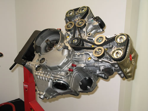 Ducati motorblok steun - Klik op de afbeelding om het venster te sluiten