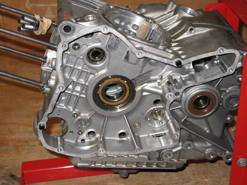 Ducati Corse F'10 Nr2 factory crankcases - Klik op de afbeelding om het venster te sluiten