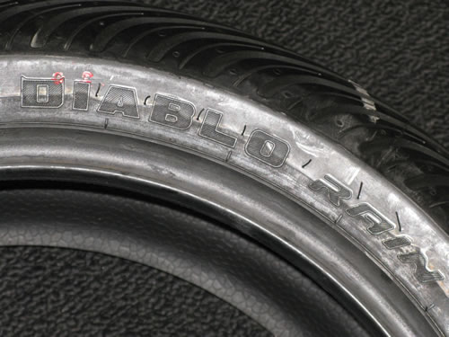Pirelli Diablo Superbike rain 16,5 inch NEW! 120/75 r420 k235 19 - Klik op de afbeelding om het venster te sluiten
